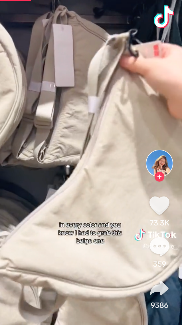 优衣库“千禧一代柏金包”火爆欧美的市场逻辑-传播蛙